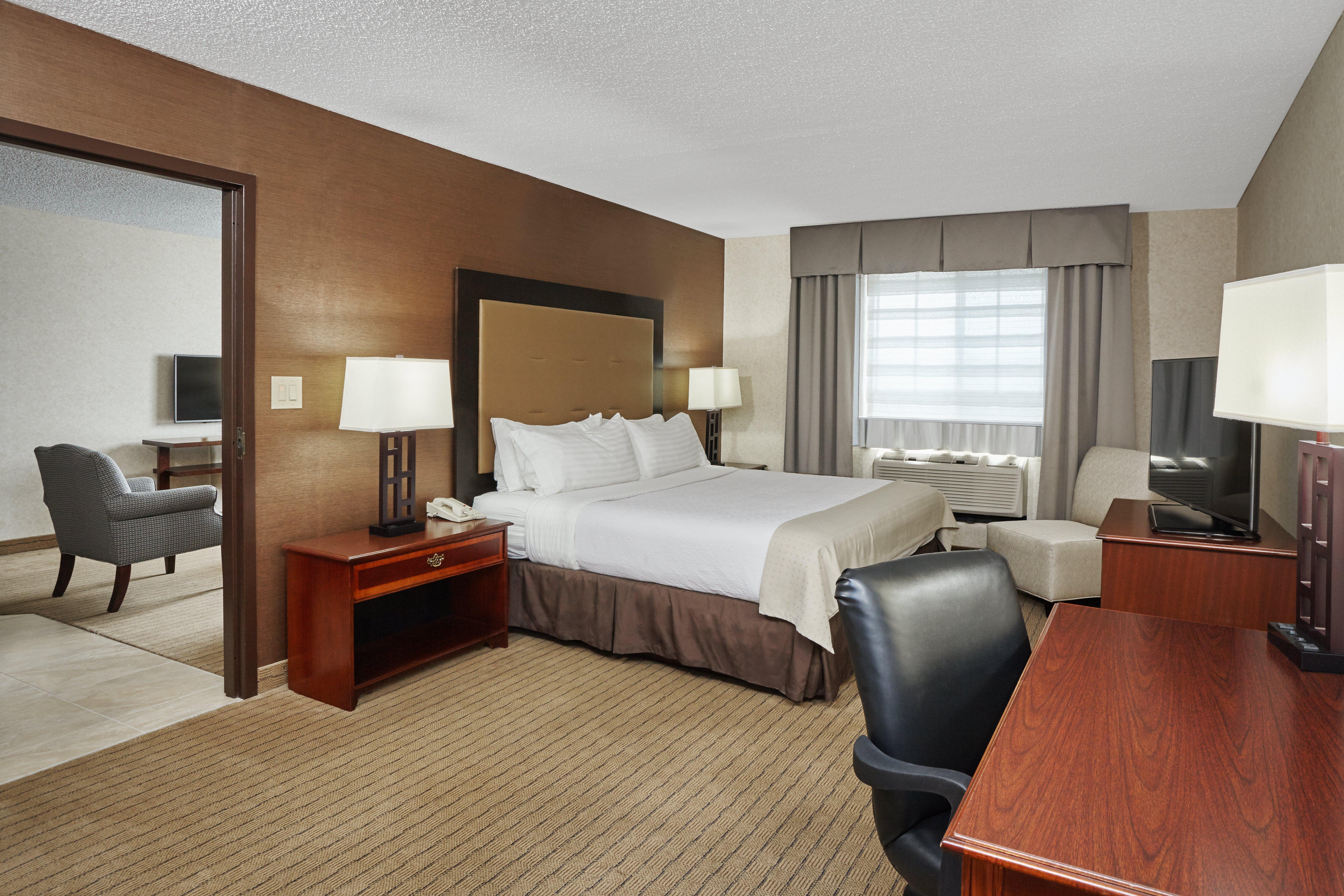 Holiday Inn & Suites Chicago-Carol Stream Wheaton By Ihg Экстерьер фото