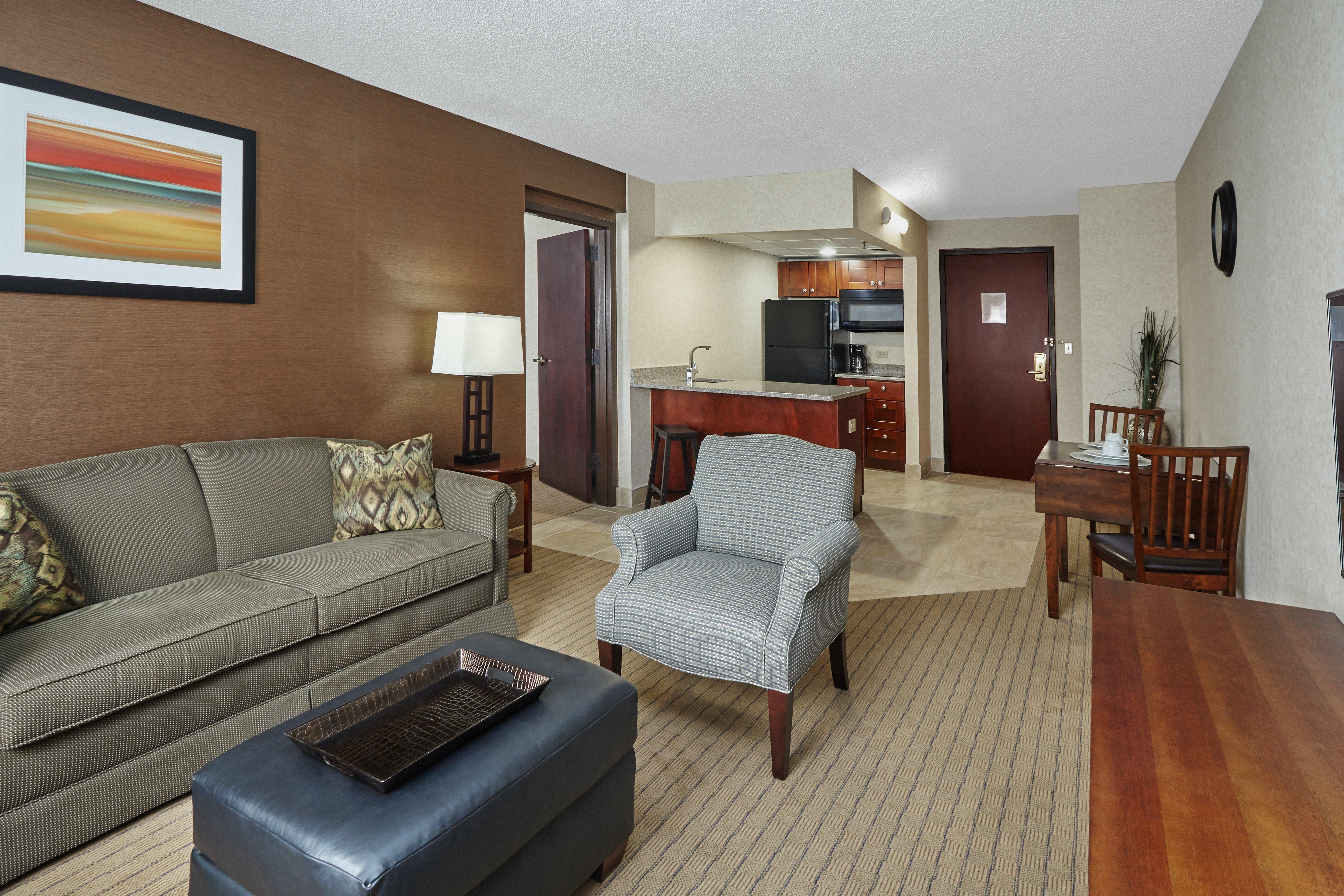 Holiday Inn & Suites Chicago-Carol Stream Wheaton By Ihg Экстерьер фото