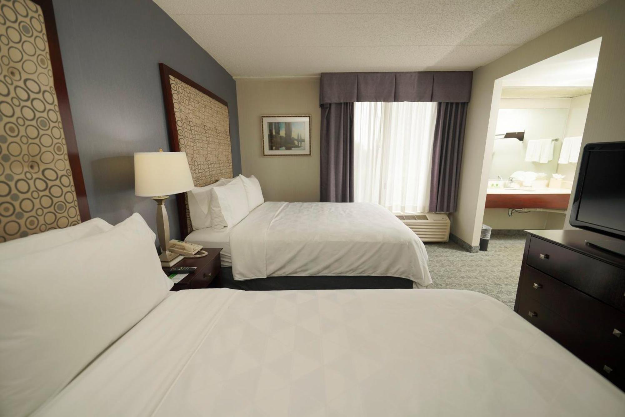 Holiday Inn & Suites Chicago-Carol Stream Wheaton By Ihg Экстерьер фото
