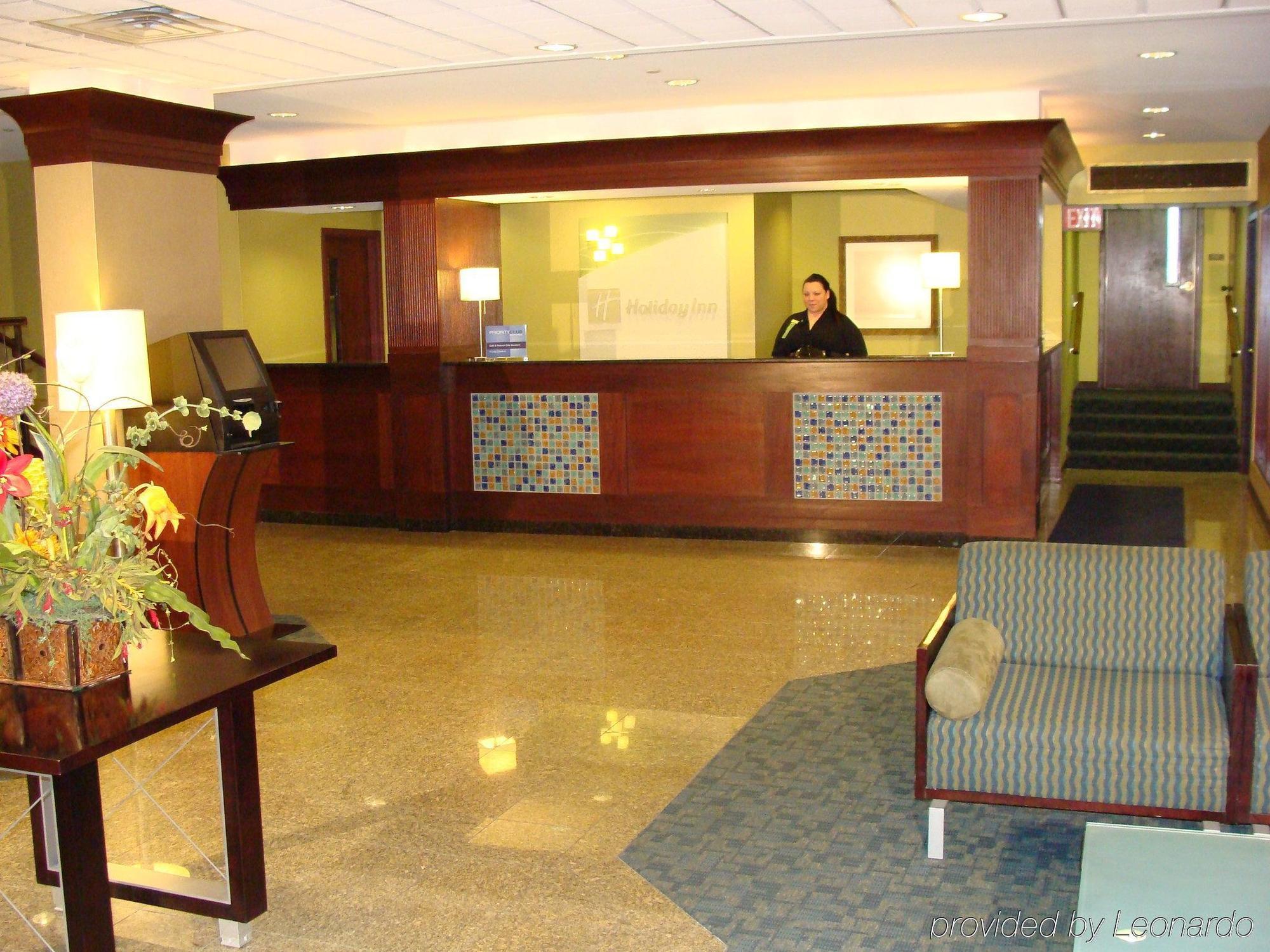 Holiday Inn & Suites Chicago-Carol Stream Wheaton By Ihg Интерьер фото