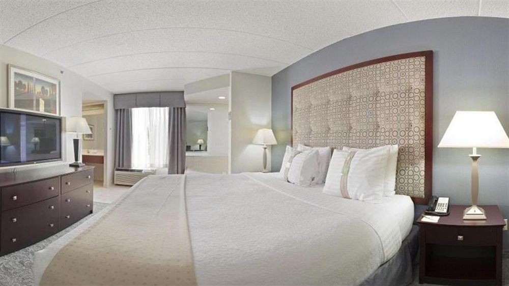 Holiday Inn & Suites Chicago-Carol Stream Wheaton By Ihg Экстерьер фото